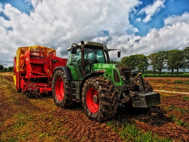 zastavený traktor